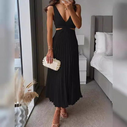 V-Neck Pleated Backless Maxi Sundress — view 4